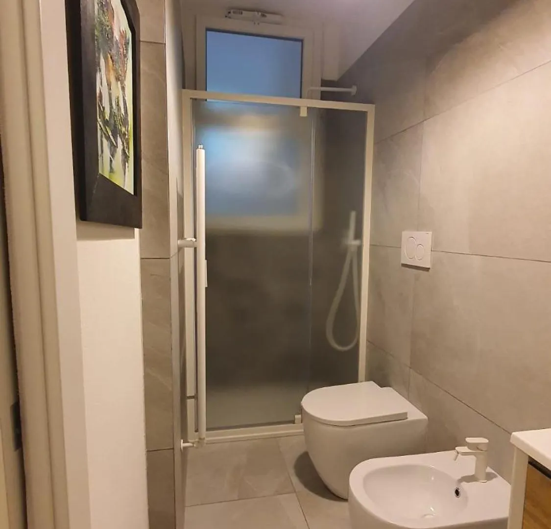 Appartement Affascinante Bilocale Ristrutturato In Zona Verde Milaan